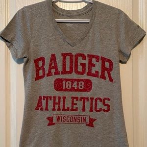 Wisconsin Badgers Women’s Top